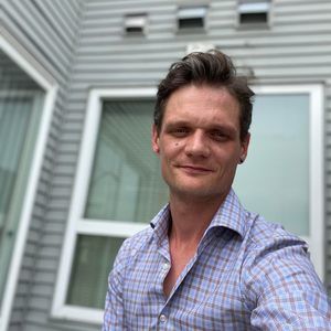 Meet your Posher, Adomas